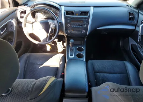 2015 Nissan Altima 2.5 z USA, uszkodzony, nr VIN 1N4AL3AP9FC260774